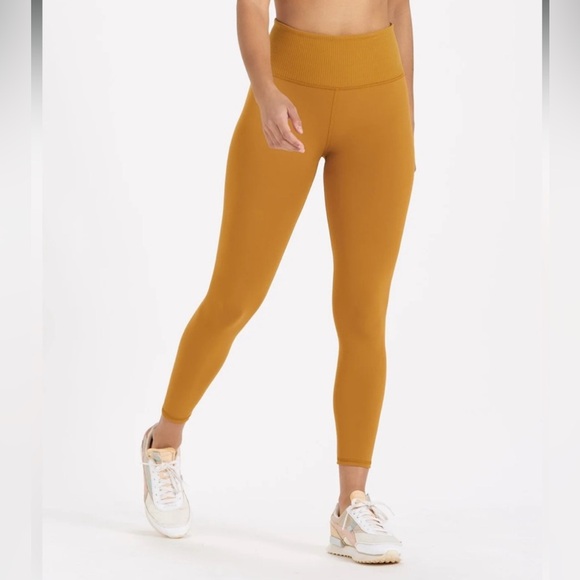 NWT Vuori Ribbed Studio Legging - Picture 3 of 7
